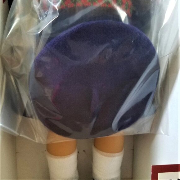 American Girl Molly 35th Anniversary 18" doll, book, & Accessories NEW! - Picture 7 of 8